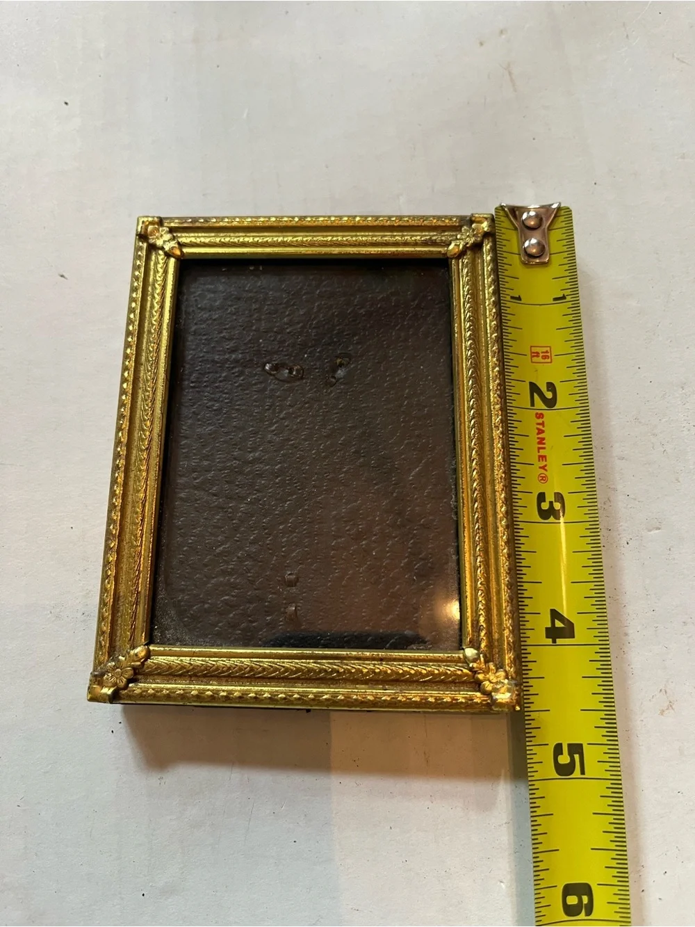 Vintage Ornate Gold-Finished Metal Picture Frame